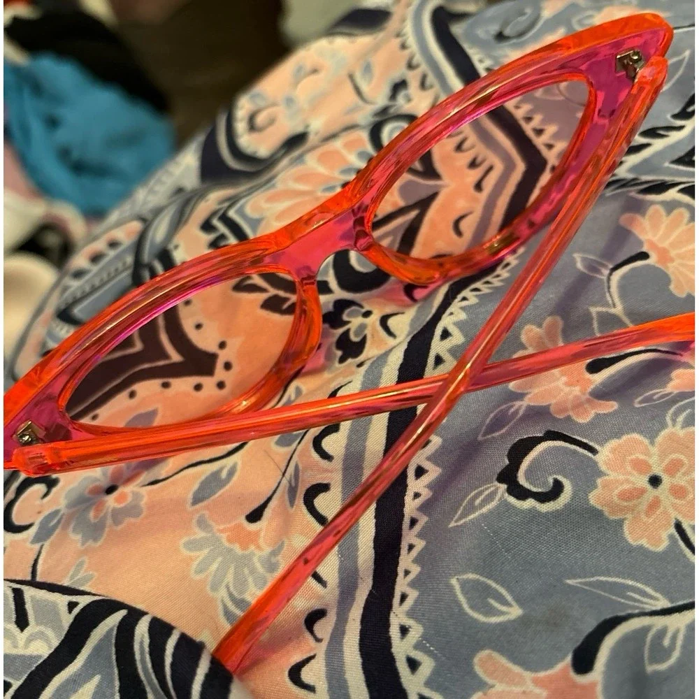 NEW Women's Clear Hot Pink Fashion Sunglasses w/ Pink‎ Lenses